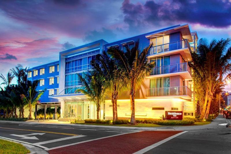 Residence Inn Miami Sunny Isles Beach Exterior foto